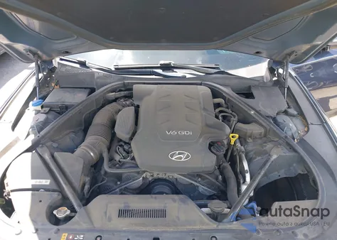 2015 Hyundai Genesis 3.8 from USA, damaged, VIN KMHGN4JE5FU102618